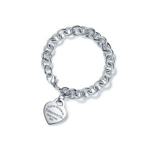 Tiffany & Co. Silver Chain Bracelet with Heart Charm